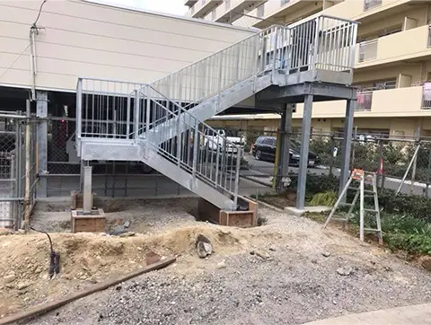 折り返し階段