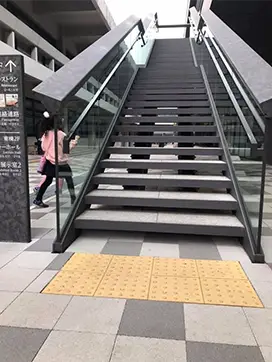 エントランス階段